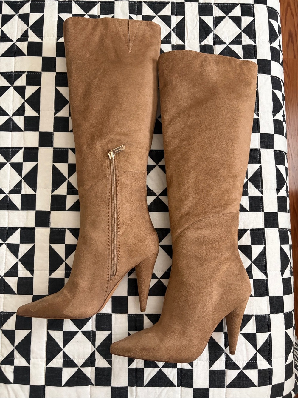 Jessica Simpson Tan Knee-High Pointed-Toe Stiletto Boots